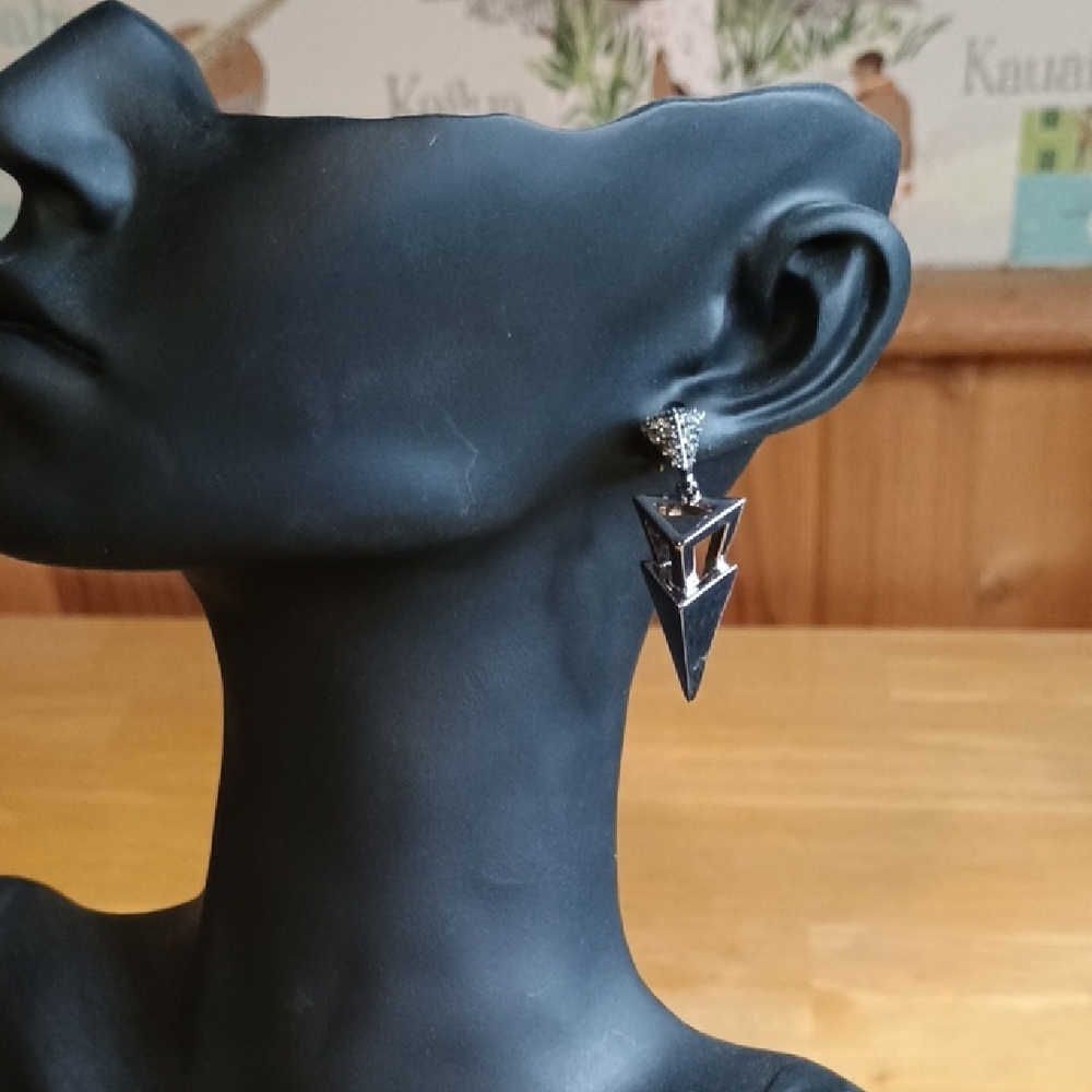 Geometric Black Pyramid Drop Earrings - Picture 5 of 5